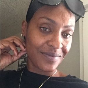 Meet your Posher, Charzette